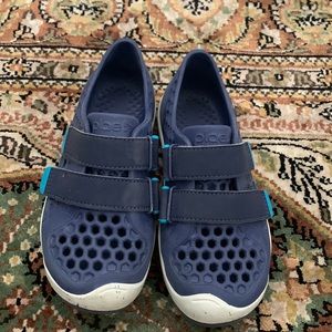 Plae water shoes